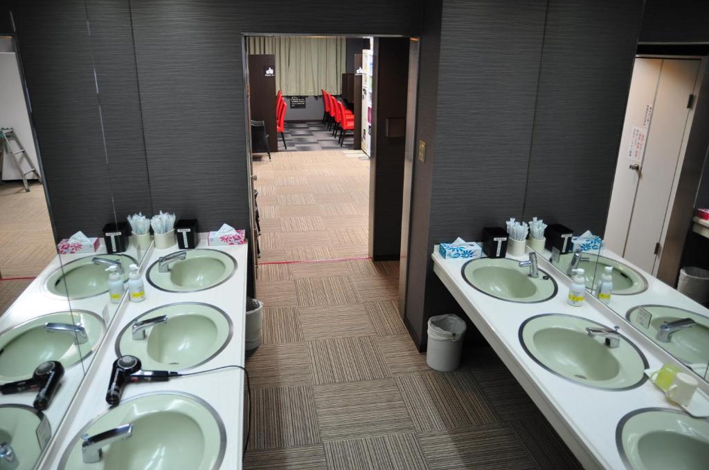 Capsule Hotel & Sauna Ikebukuro Plaza Präfektur Tokio Exterior foto